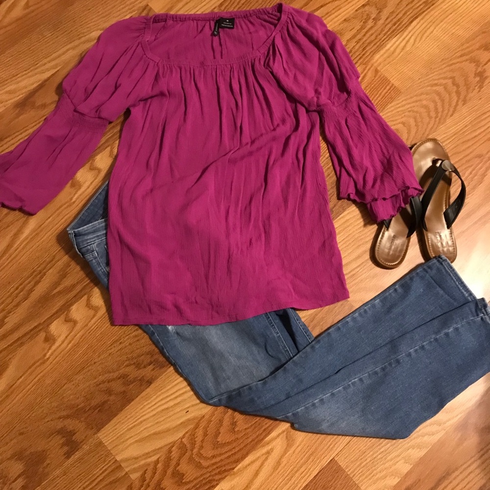 Bell sleeve blouse